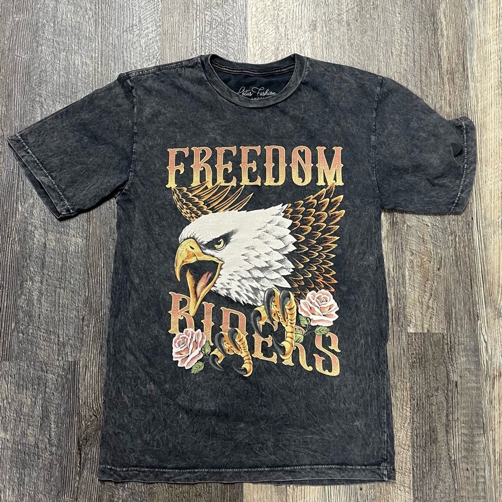 BNWT Oversized Graphic Tee